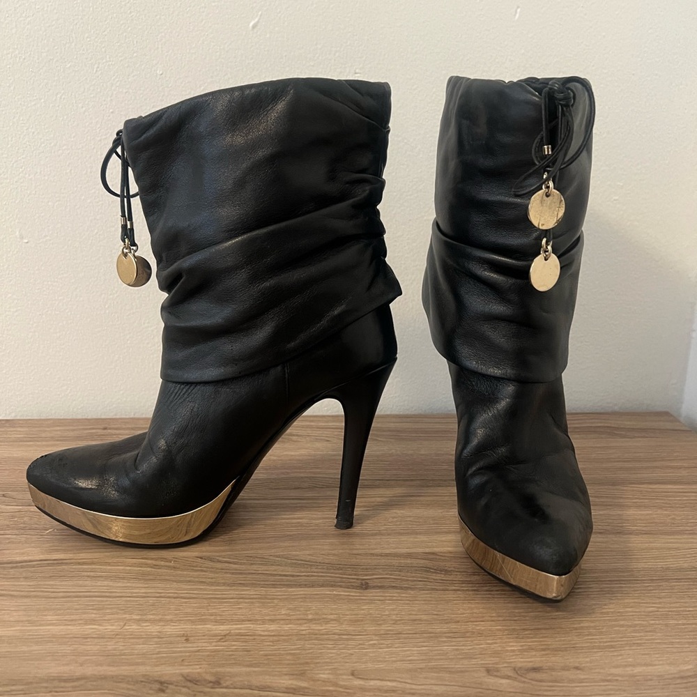 GUCCI Leather Ankle Lace up Boot Platform Heel Color Black Gold Interior - Picture 3 of 13